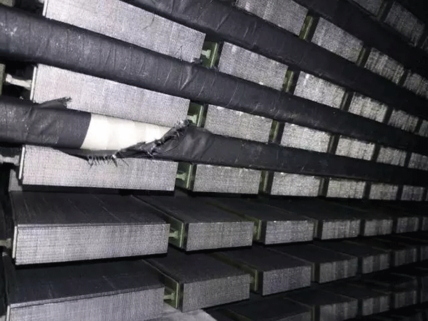 電暈對高壓電機的危害——西安泰富西瑪電機(西安西瑪電機集團股份有限公司)官方網(wǎng)站 電暈對高壓電機的危害——西安泰富西瑪電機(西安西瑪電機集團股份有限公司)官方網(wǎng)站