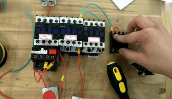 Y系列高壓三相異步電動(dòng)機(jī)的功率控制需要哪些元件？