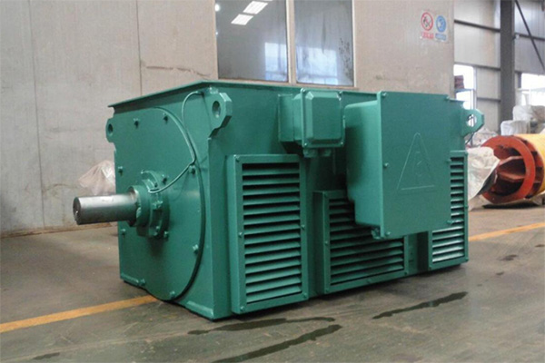 西瑪電機(jī)車間一臺等待做出廠檢測的YKK高壓電機(jī) 西瑪電機(jī)車間一臺等待做出廠檢測的YKK高壓電機(jī)